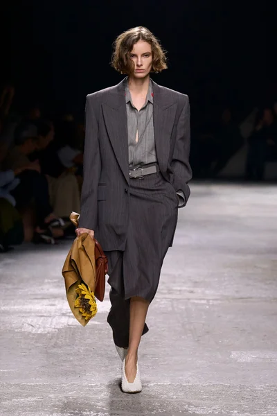 Look 1